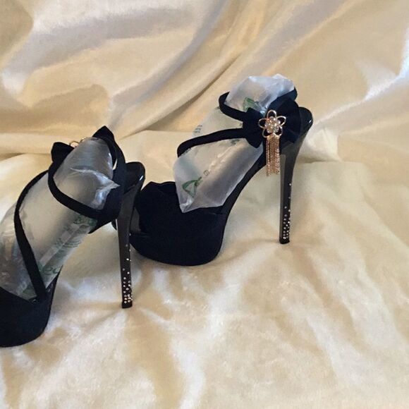 BLACK STILETTOS WITH JEWELED HEELS IN SIZE 39 - Picture 8 of 14
